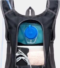 Merkloos Drinkrugzak Met Drinksysteem - Inclusief Waterzak Van 2 Liter - Rugzak Voor Hiken - Rugzak Wintersport - Hardlopen - Wandelen - Zwart - Wielrennen - Hardloop Rugzak - Zoals Camelbak -Fjallraven Winkel 1057x1200