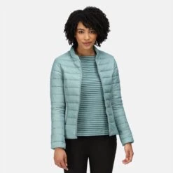 De Regatta Kylar Baffle Jas - Outdoorjas - Dames - Geïsoleerd - Waterafstotend - Klimop Groen 12 De Regatta Kylar Baffle Jas - Outdoorjas - Dames - Geïsoleerd - Waterafstotend - Klimop Groen -Fjallraven Winkel 1200x1200 81