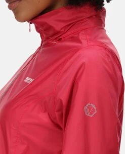 Regatta Corinne IV Waterdichte Opbergbare Jas - Outdoorjas - Vrouwen - Cerise -Fjallraven Winkel 974x1200